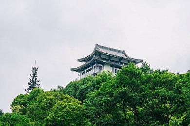 21年后，《杀出重围》女性主角MOD终于制作完成